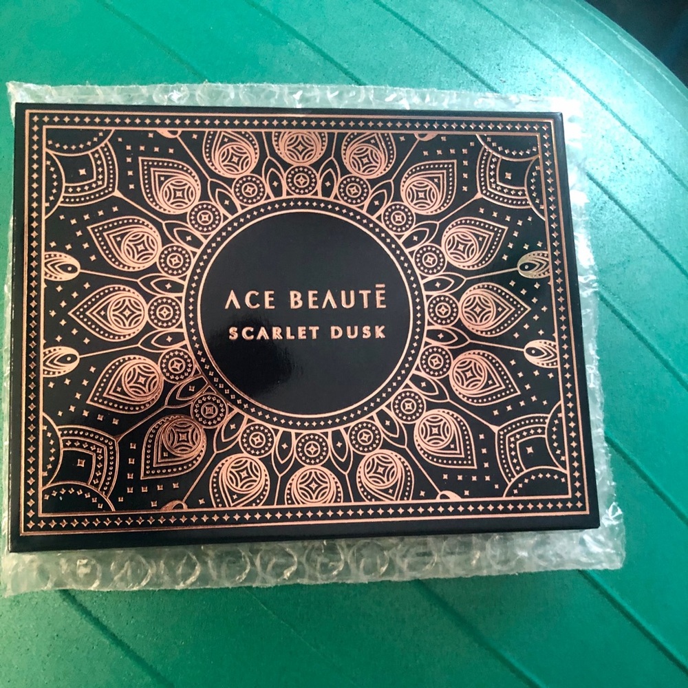 Ace beaute Scarlett dusk